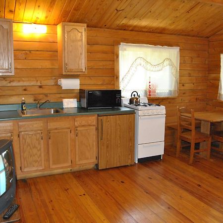 Robin Hill Camping Resort One-Bedroom Cottage 8 Lenhartsville 외부 사진