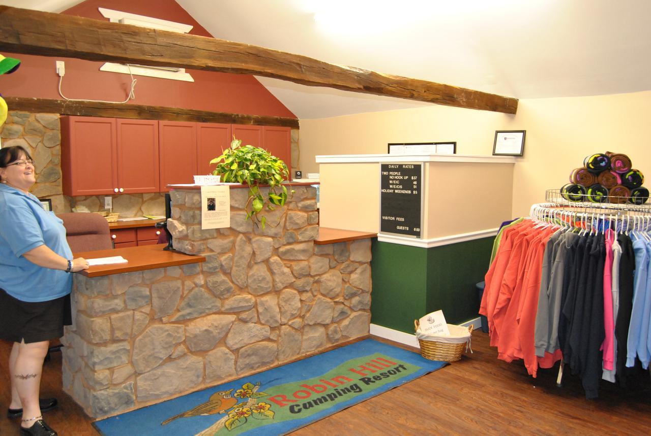 Robin Hill Camping Resort One-Bedroom Cottage 8 Lenhartsville 외부 사진